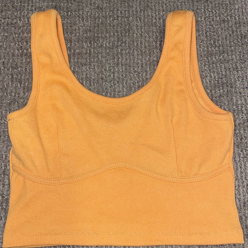 SIGNATURE 8 BOUTIQUE TOP